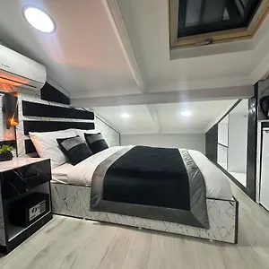 Taksim Larissa Apart Otel İstanbul